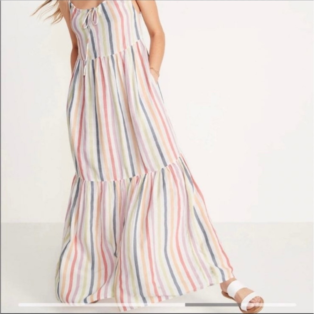 New old navy teired striped sundress! XS. Brand new with tags.